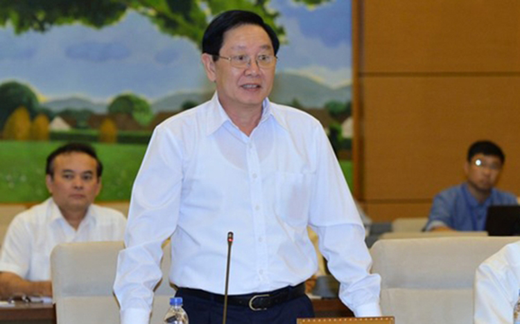 Bộ trưởng Lê Vĩnh Tân: Quy định như dự thảo là phù hợp với phạm vi điều chỉnh của Luật, đúng với tính chất của đối tượng cán bộ, công chức, viên chức đã nghỉ hưu