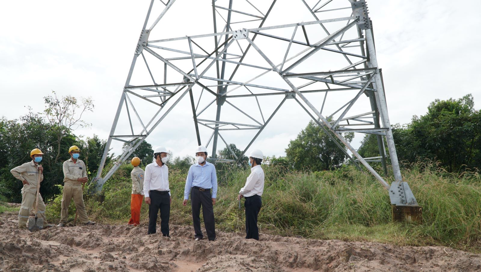 1.	Đoàn kiểm tra tiến độ thi công đường dây 110kV Tân biên – Châu Thành (Suối Dộp) tại khu vực huyện biên giới Tân Biên, tỉnh Tây Ninh