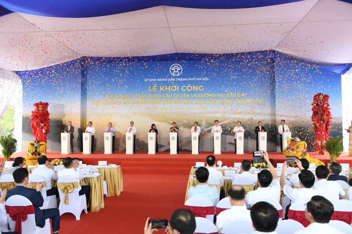 Cầu Tứ Liên không chỉ là công trình biểu tượng mới của Thủ đô mà còn là động lực kích  hoạt chuỗi đô thị hai bên sông Hồng phát triển mạnh mẽ