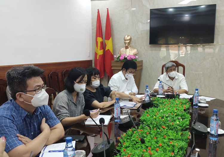Bộ Y tế họp chỉ đạo TPHCM đẩy mạnh công tác xét nghiệm trong thời gian thực hiện giãn cách xã hội theo Chỉ thị 16.