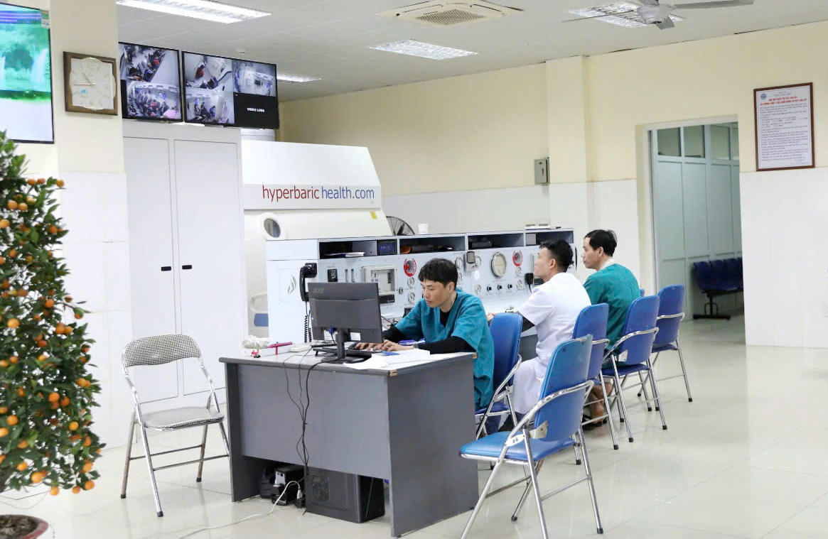 Trung tâm Y học dưới nước và ô xy cao áp, Viện Y học biển Việt Nam đã điều trị thành công nhiều ca bệnh hiểm nghèo như: tai biến lặn, ngộ độc khí, tai biến do áp suất trong các công trình ngầm..