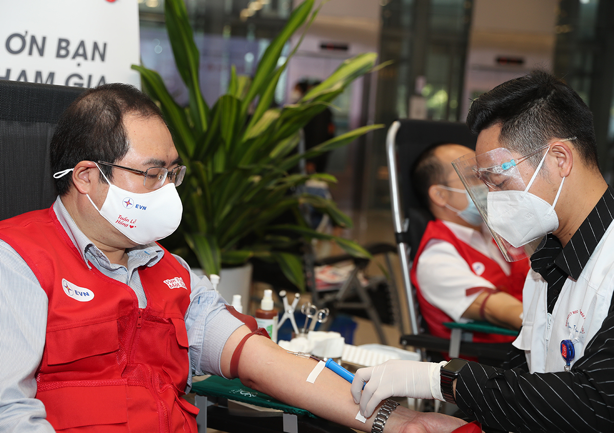 CBCNV Tập đoàn Điện lực Việt Nam đã đóng góp tương ứng được trên 54.400 đơn vị máu trên toàn quốc trong 6 năm qua.