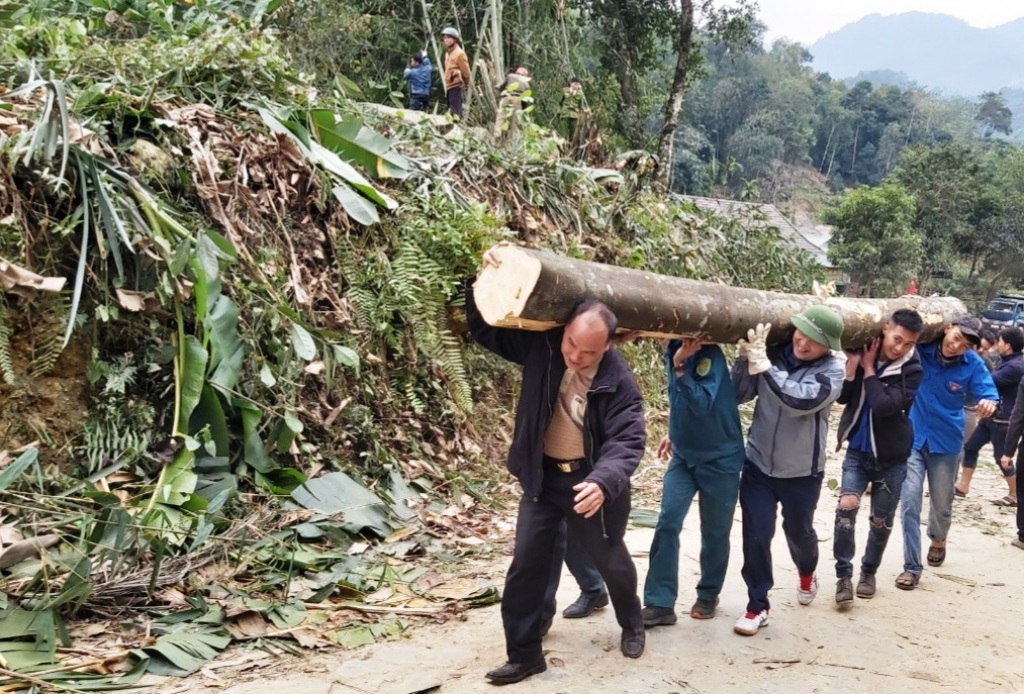 Tinh thần đoàn kết đồng lòng đã giúp công tác mở mới kiên cố hóa các tuyến đường thuận lợi.